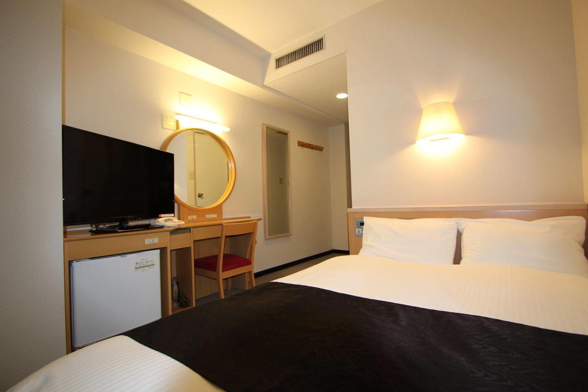 Apa Hotel Tonami Ekimae Luaran gambar