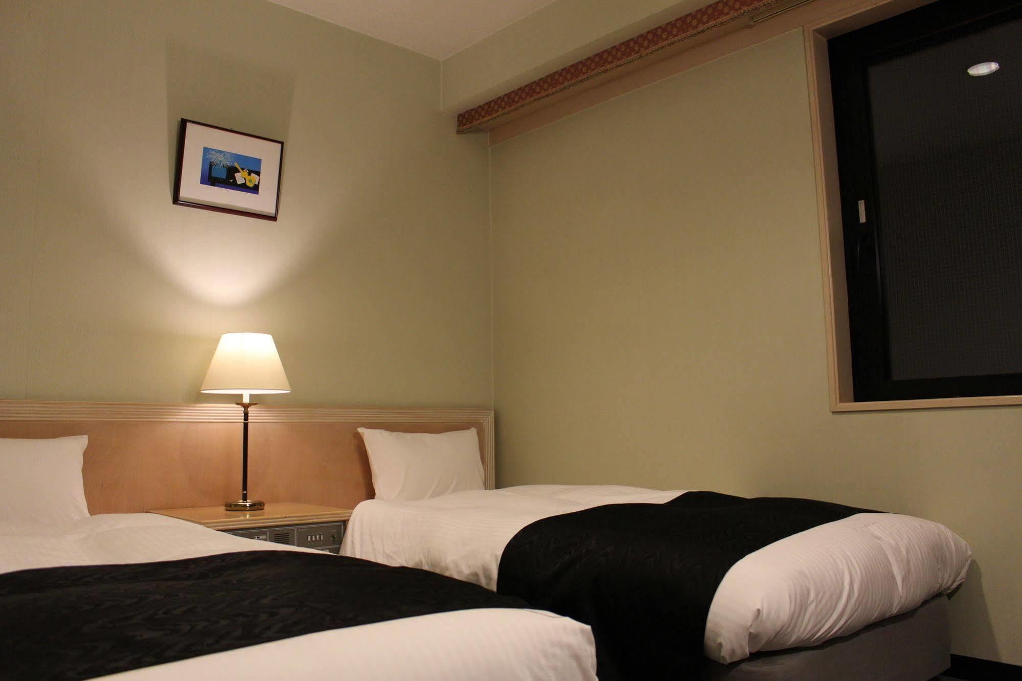 Apa Hotel Tonami Ekimae Luaran gambar