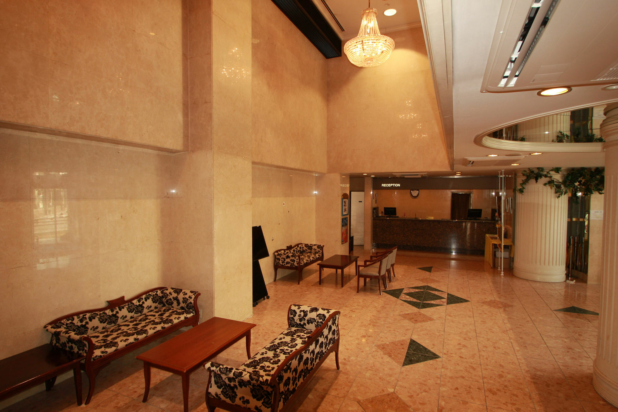 Apa Hotel Tonami Ekimae Luaran gambar